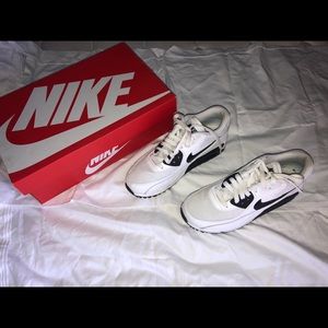 Nike Wmns Air Max 90 Essential